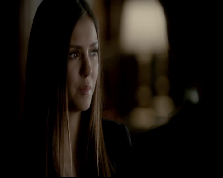 VampireDiariesWorld-dot-org_4x11CatchMeIfYouCan1983.jpg