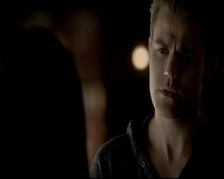 VampireDiariesWorld-dot-org_4x11CatchMeIfYouCan1985.jpg