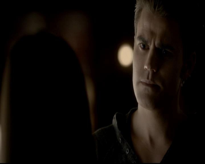 VampireDiariesWorld-dot-org_4x11CatchMeIfYouCan1992.jpg