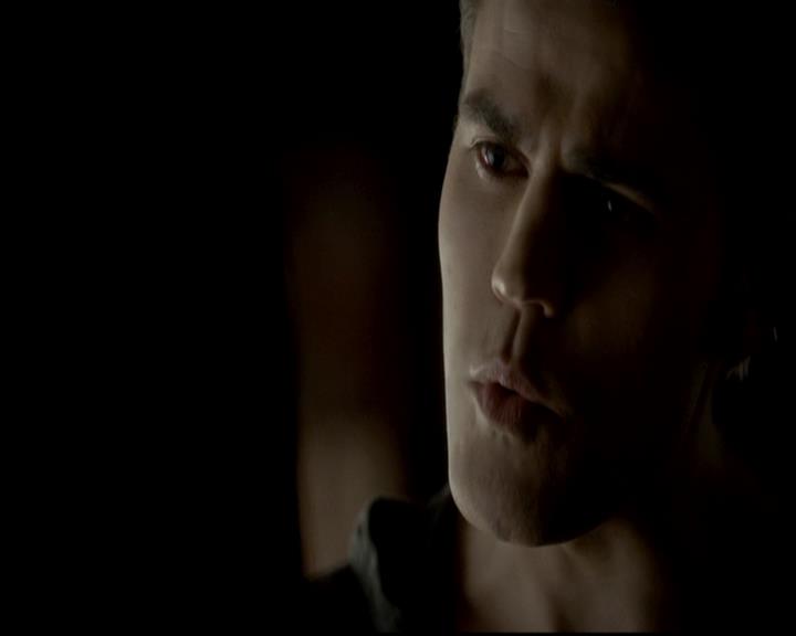 VampireDiariesWorld-dot-org_4x11CatchMeIfYouCan2006.jpg