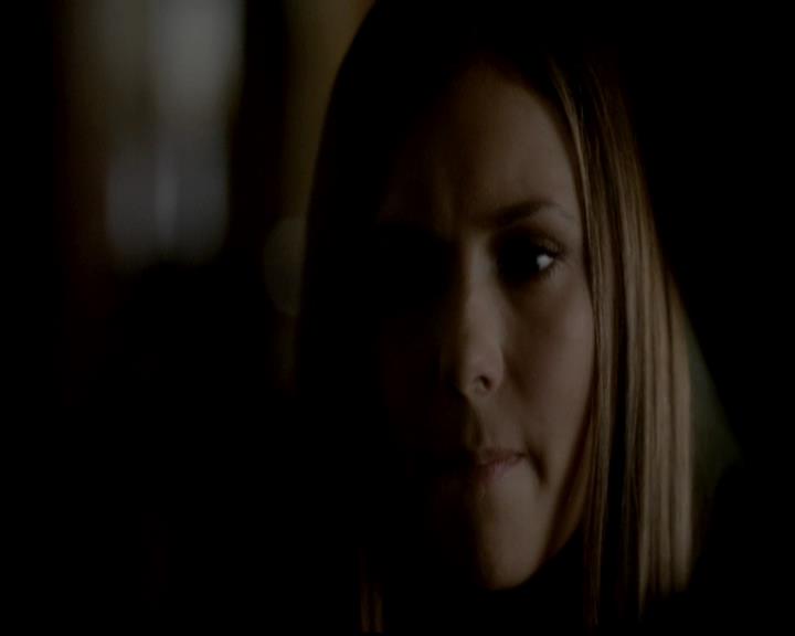 VampireDiariesWorld-dot-org_4x11CatchMeIfYouCan2025.jpg