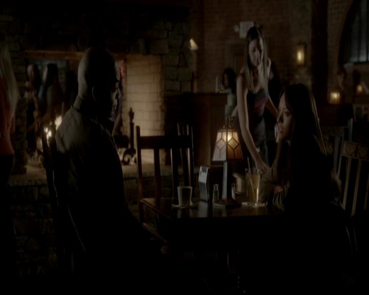 VampireDiariesWorld-dot-org_4x11CatchMeIfYouCan2034.jpg