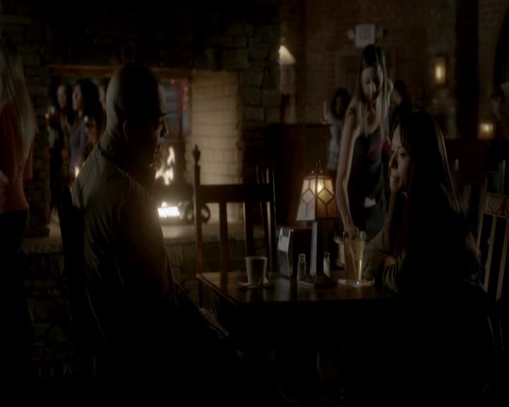 VampireDiariesWorld-dot-org_4x11CatchMeIfYouCan2035.jpg