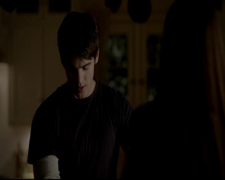 VampireDiariesWorld-dot-org_4x11CatchMeIfYouCan2215.jpg