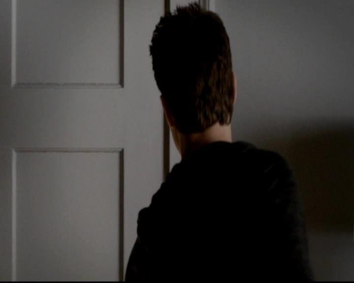 VampireDiariesWorld-dot-org_4x12AViewToAKill0038.jpg