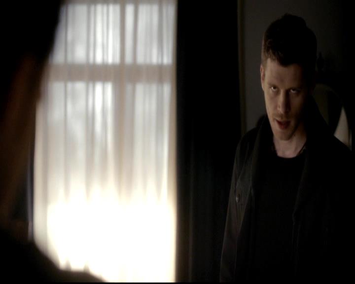 VampireDiariesWorld-dot-org_4x12AViewToAKill0102.jpg