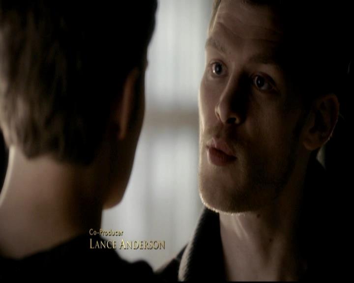 VampireDiariesWorld-dot-org_4x12AViewToAKill0123.jpg