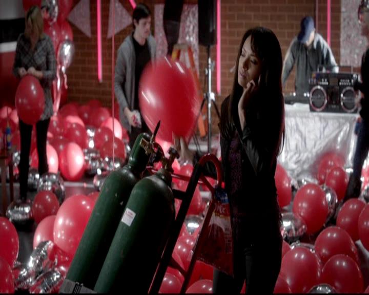 VampireDiariesWorld-dot-org_4x12AViewToAKill0177.jpg