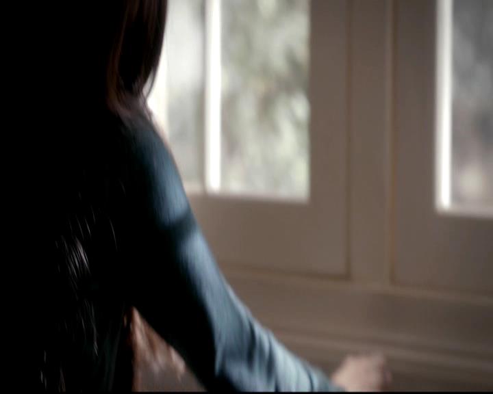 VampireDiariesWorld-dot-org_4x12AViewToAKill0209.jpg