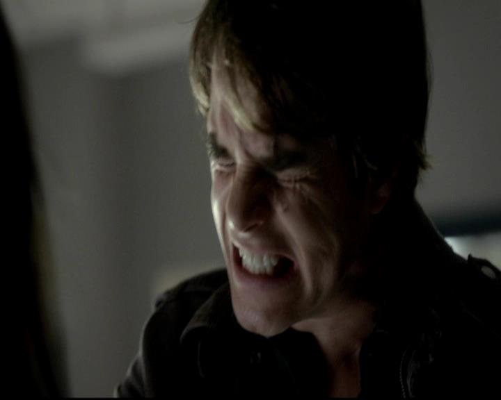 VampireDiariesWorld-dot-org_4x12AViewToAKill0266.jpg