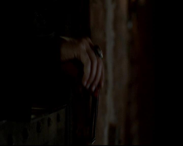 VampireDiariesWorld-dot-org_4x12AViewToAKill0308.jpg