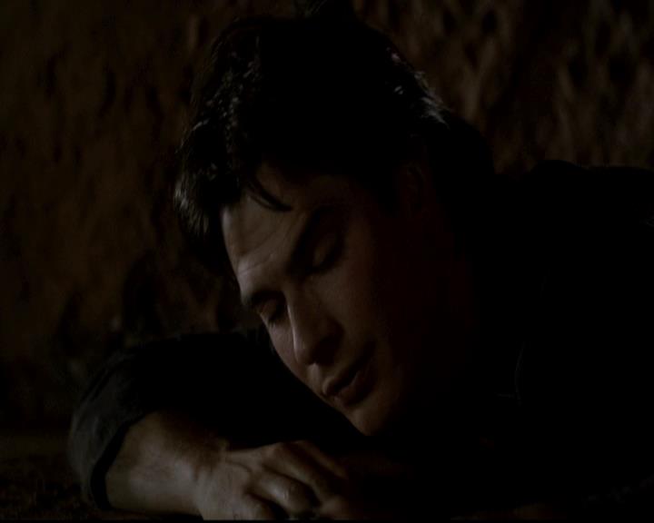 VampireDiariesWorld-dot-org_4x12AViewToAKill0318.jpg