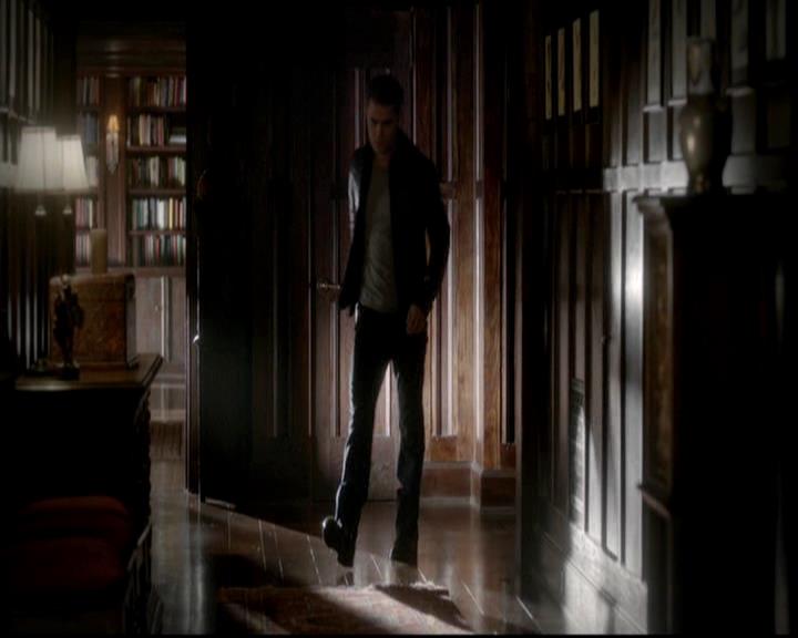 VampireDiariesWorld-dot-org_4x12AViewToAKill0391.jpg