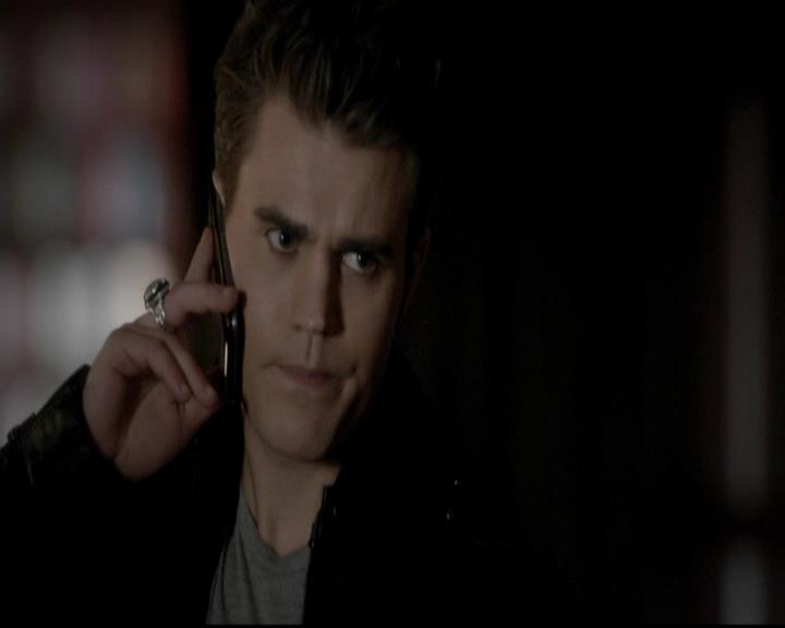 VampireDiariesWorld-dot-org_4x12AViewToAKill0401.jpg