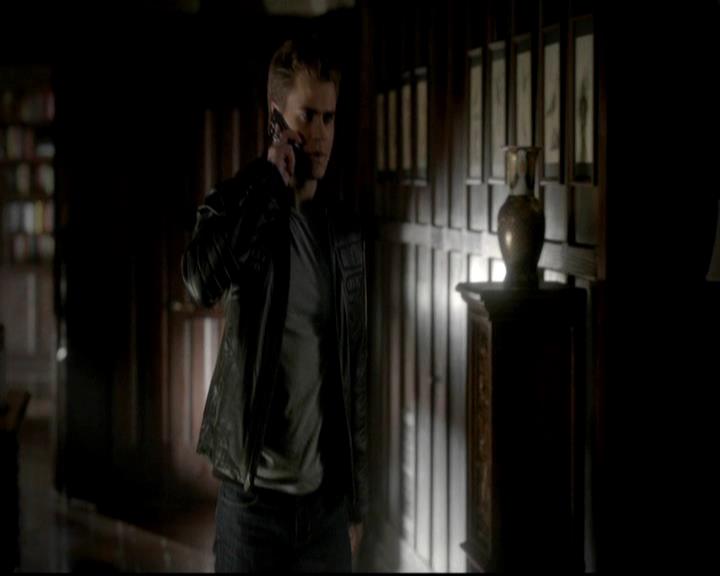 VampireDiariesWorld-dot-org_4x12AViewToAKill0403.jpg