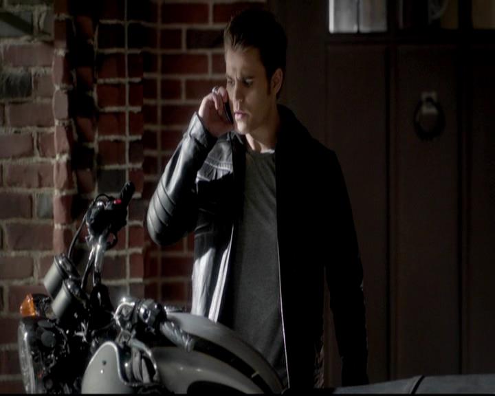 VampireDiariesWorld-dot-org_4x12AViewToAKill0419.jpg