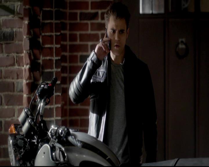 VampireDiariesWorld-dot-org_4x12AViewToAKill0420.jpg