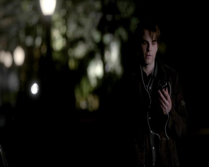 VampireDiariesWorld-dot-org_4x12AViewToAKill0492.jpg