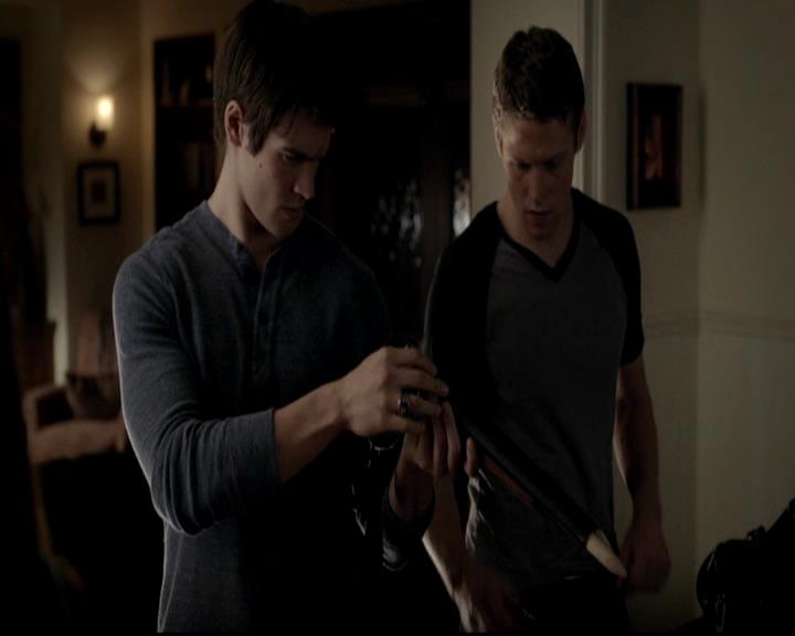 VampireDiariesWorld-dot-org_4x12AViewToAKill0501.jpg