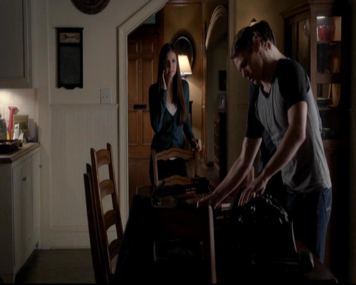 VampireDiariesWorld-dot-org_4x12AViewToAKill0504.jpg