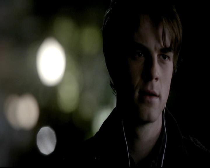 VampireDiariesWorld-dot-org_4x12AViewToAKill0506.jpg