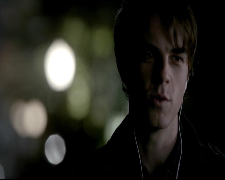 VampireDiariesWorld-dot-org_4x12AViewToAKill0507.jpg