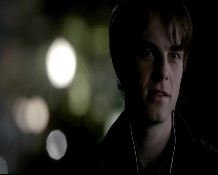 VampireDiariesWorld-dot-org_4x12AViewToAKill0508.jpg