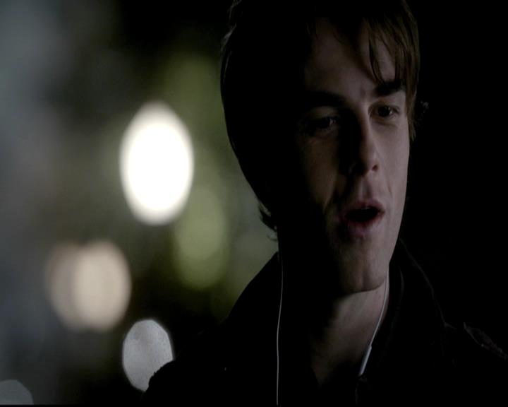 VampireDiariesWorld-dot-org_4x12AViewToAKill0512.jpg