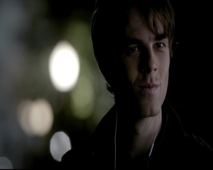 VampireDiariesWorld-dot-org_4x12AViewToAKill0513.jpg