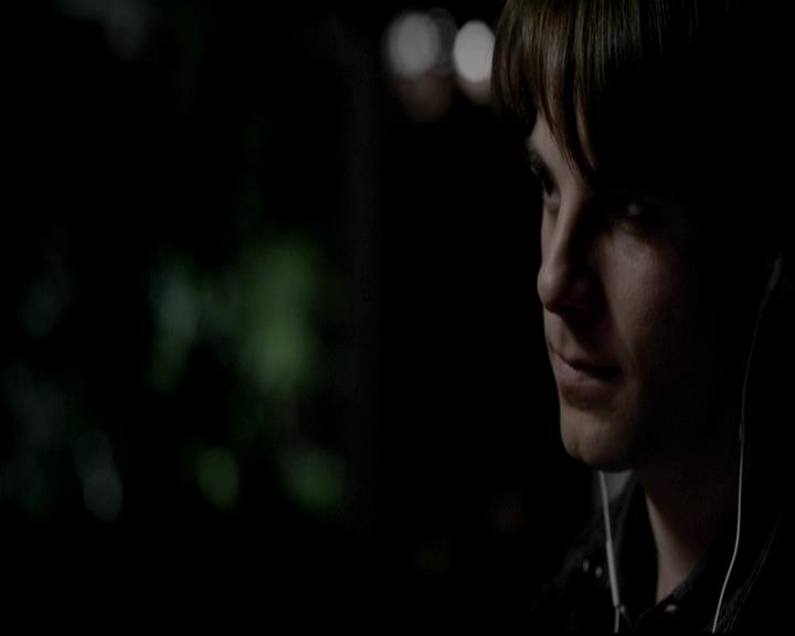 VampireDiariesWorld-dot-org_4x12AViewToAKill0523.jpg