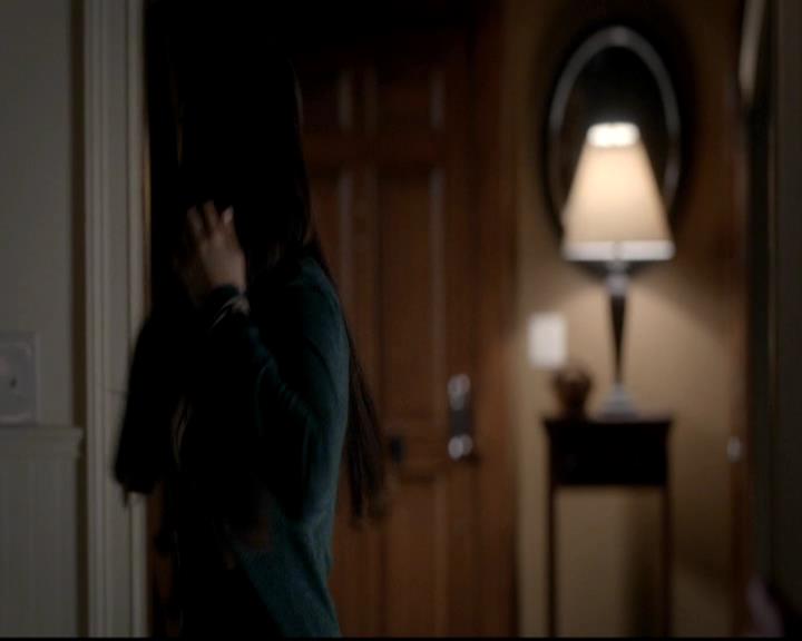 VampireDiariesWorld-dot-org_4x12AViewToAKill0529.jpg