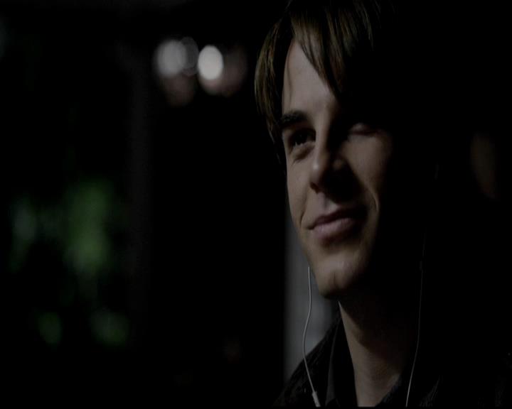 VampireDiariesWorld-dot-org_4x12AViewToAKill0539.jpg