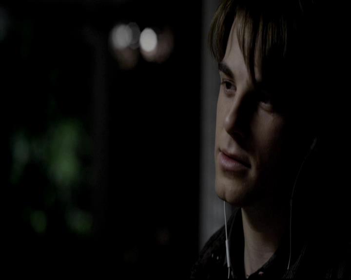 VampireDiariesWorld-dot-org_4x12AViewToAKill0541.jpg