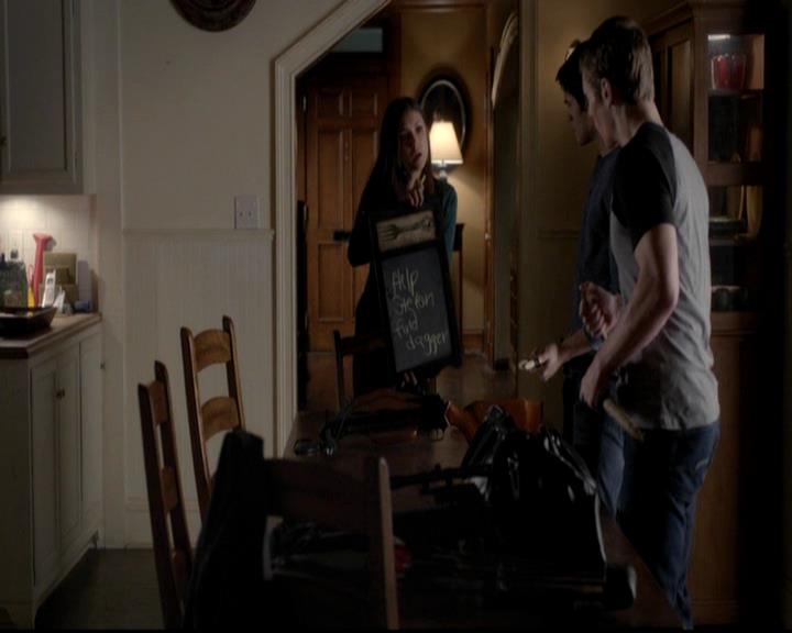 VampireDiariesWorld-dot-org_4x12AViewToAKill0549.jpg