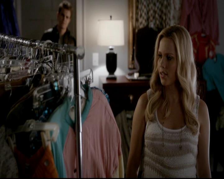 VampireDiariesWorld-dot-org_4x12AViewToAKill0617.jpg