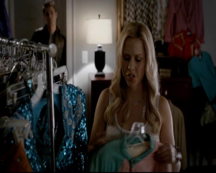 VampireDiariesWorld-dot-org_4x12AViewToAKill0620.jpg