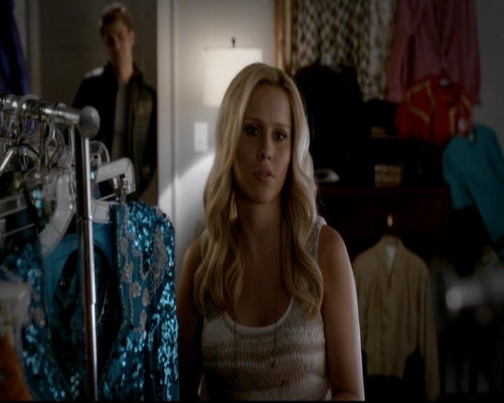 VampireDiariesWorld-dot-org_4x12AViewToAKill0623.jpg