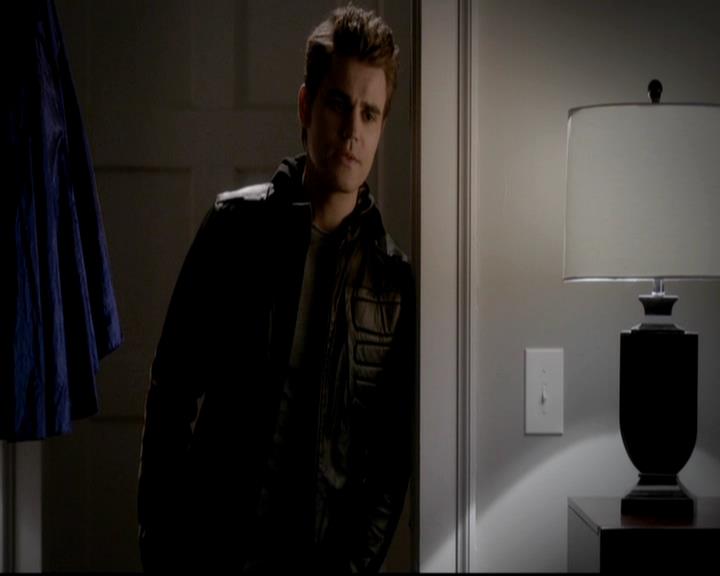 VampireDiariesWorld-dot-org_4x12AViewToAKill0626.jpg