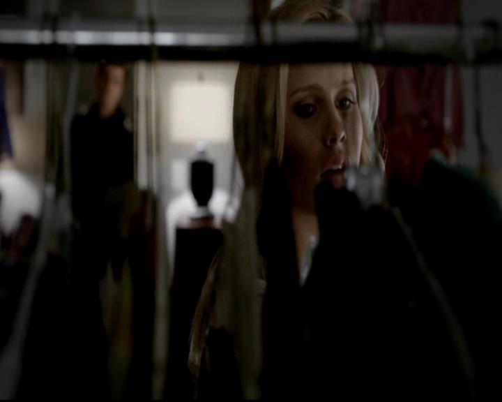 VampireDiariesWorld-dot-org_4x12AViewToAKill0628.jpg