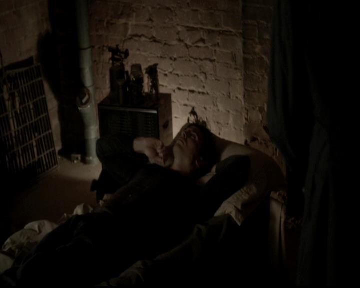 VampireDiariesWorld-dot-org_4x12AViewToAKill0704.jpg