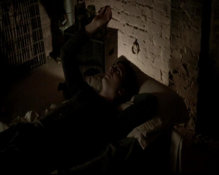 VampireDiariesWorld-dot-org_4x12AViewToAKill0709.jpg