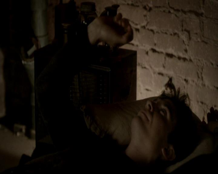 VampireDiariesWorld-dot-org_4x12AViewToAKill0797.jpg