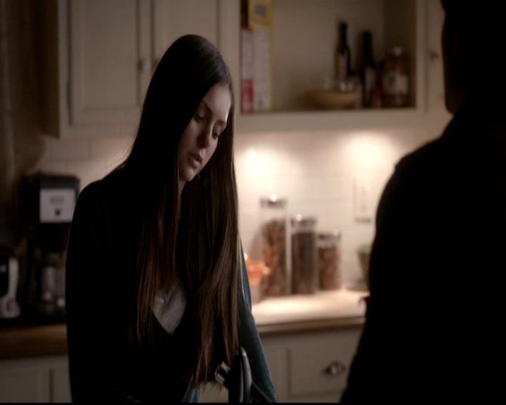 VampireDiariesWorld-dot-org_4x12AViewToAKill0898.jpg