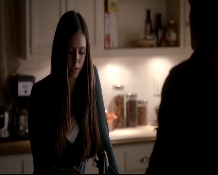 VampireDiariesWorld-dot-org_4x12AViewToAKill0899.jpg