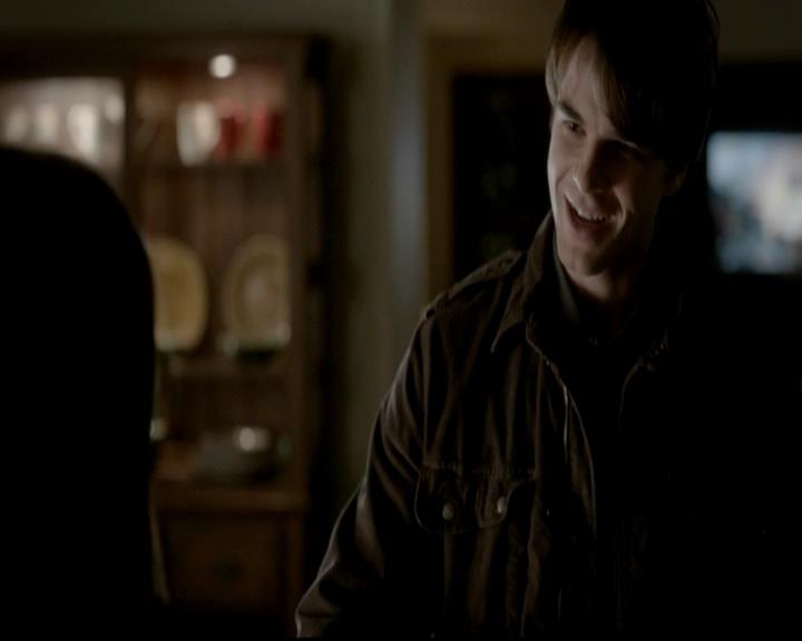 VampireDiariesWorld-dot-org_4x12AViewToAKill0900.jpg