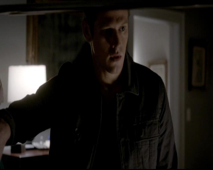 VampireDiariesWorld-dot-org_4x12AViewToAKill0937.jpg