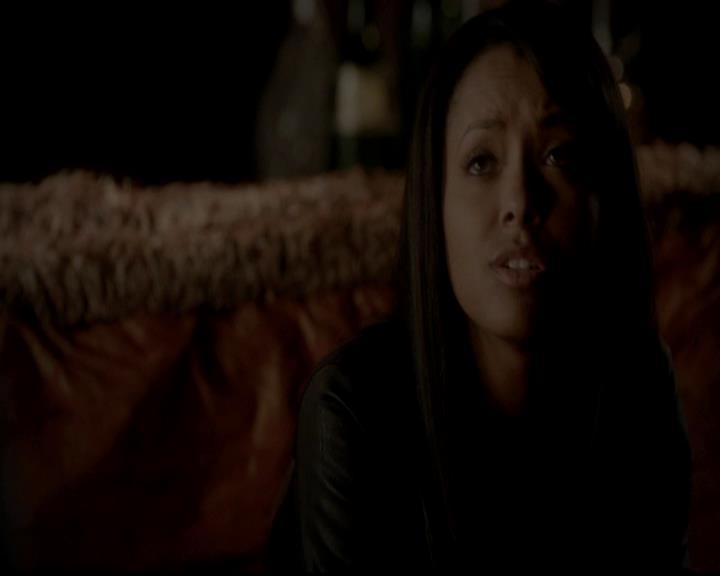 VampireDiariesWorld-dot-org_4x12AViewToAKill2127.jpg