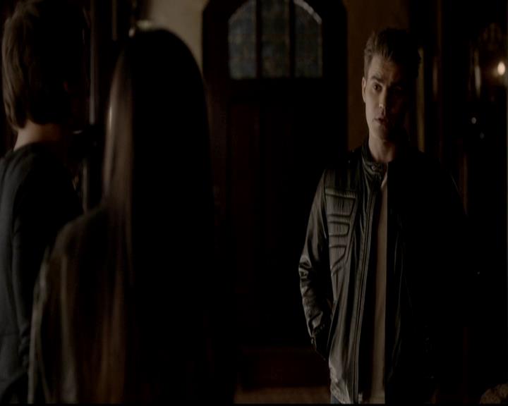 VampireDiariesWorld-dot-org_4x12AViewToAKill2200.jpg