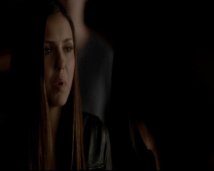 VampireDiariesWorld-dot-org_4x12AViewToAKill2210.jpg