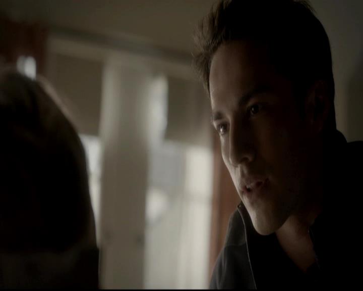 VampireDiariesWorld-dot-org_4x13IntoTheWild1600.jpg